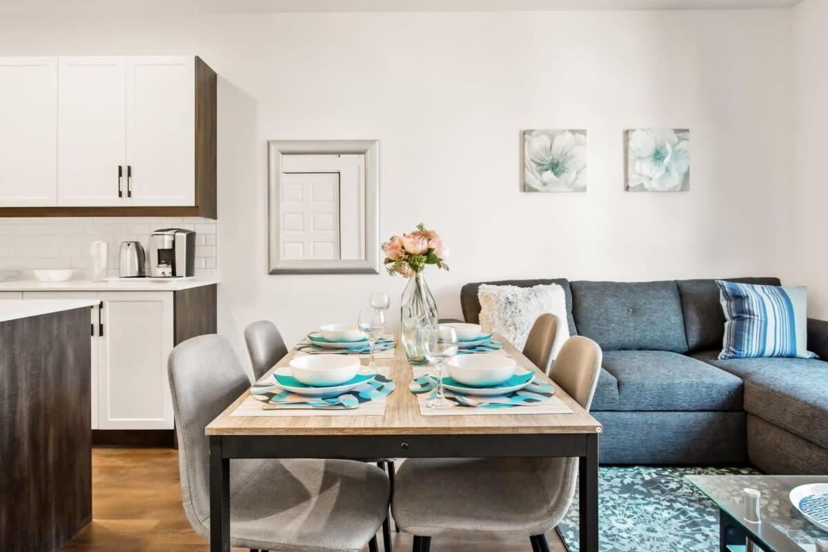 M11 Luxury 1br Sofa Bed In The Heart Of Plateaumile-end Apartment Montreal